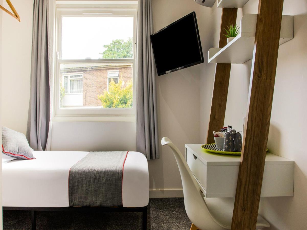 Oyo Mystay Inn ลอนดอน ภายนอก รูปภาพ
