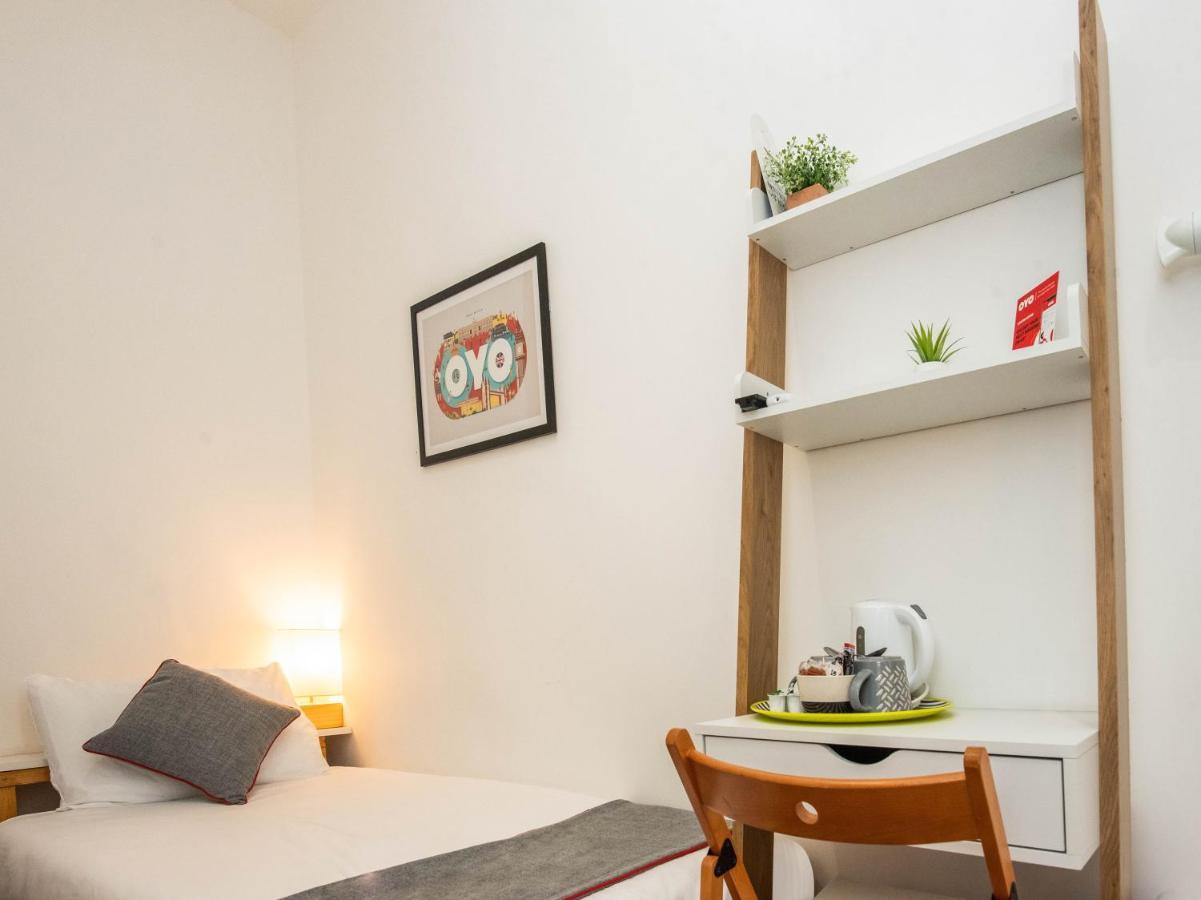 Oyo Mystay Inn ลอนดอน ภายนอก รูปภาพ