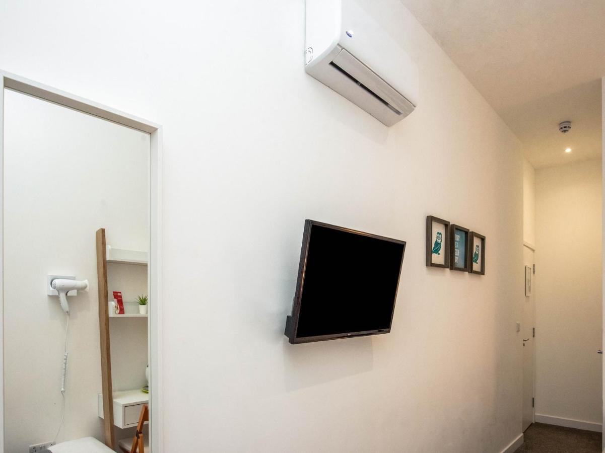 Oyo Mystay Inn ลอนดอน ภายนอก รูปภาพ